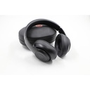 Beats Studio 3 Wireless Over-Ear Premium Noise Cancelling Black ** Scratch On the Side **