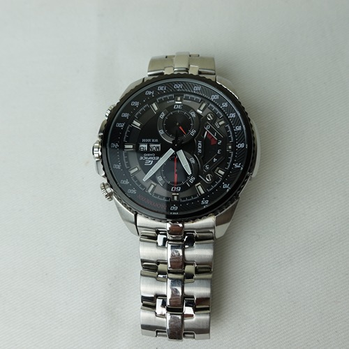 Casio Edifice ساعة كرونوغراف بواجهة سوداء للرجال EF-558
