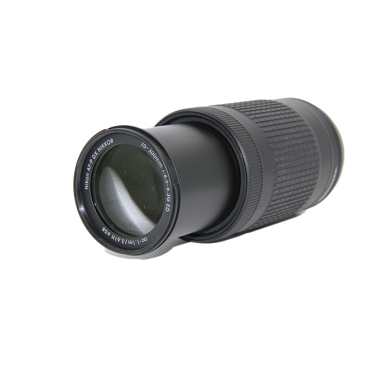 عدسة NIKKOR AF-P DX NIKKOR مقاس 70-300 مم وببؤرة f / 4.5-6.3G ED