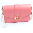 حقيبة كروس من مايكل كورس كارمن  فيغن متوسطة الحجم بلون وردي ** تأتي كما في الصورة