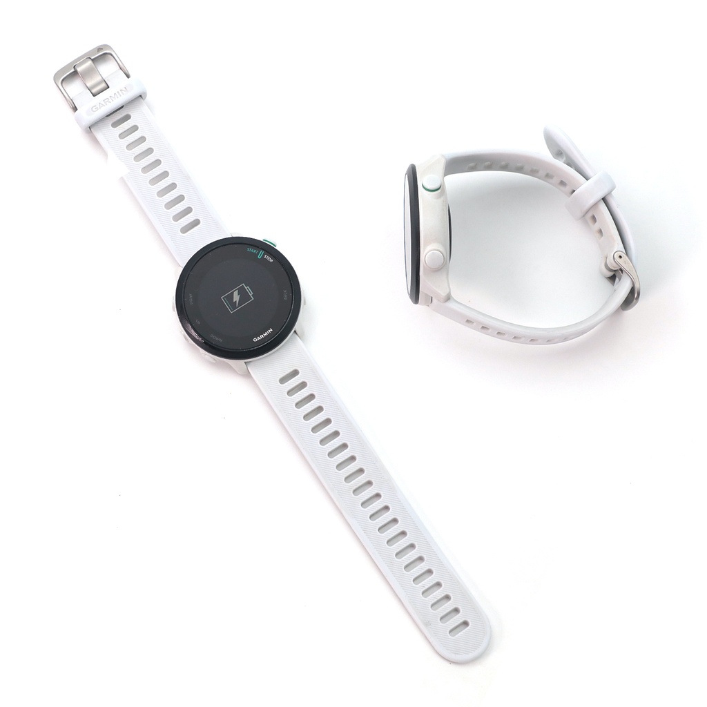 Garmin ForeRunner 55, GPS Running Watch With Daily Suggetion Workout , ** No Charger **