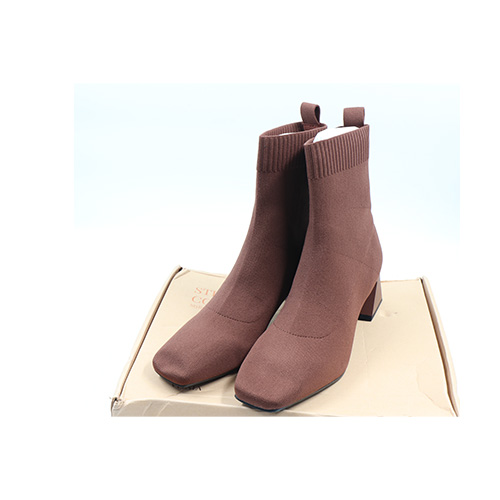 Vivaia Square-toe Water Repellent Bootie, Brown, Size: EU41