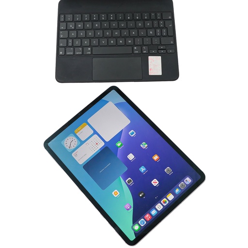 Apple iPad Pro 4th gen 512 gb Sim  5g + keyboard **August 2023 **