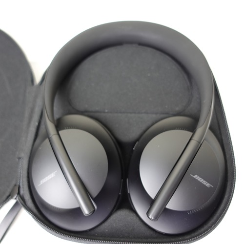 Bose سماعات عازلة للضوضاء 700