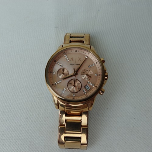 Armani Exchange ساعة ليدي بانكس للنساء باللون الذهب الوردي