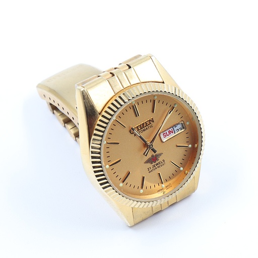 ِCitizen Watch 8200 Automatic With Golden Color Japan 