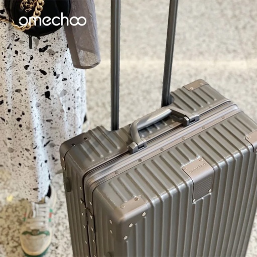 Omechoo Luggage **Damaged**