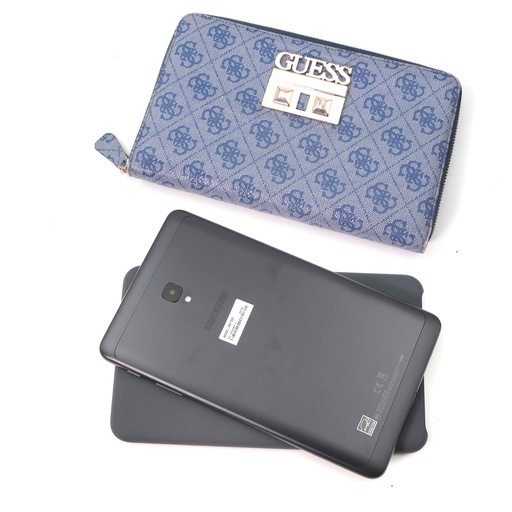 Samsung Galaxy Tab A 2 GB 32 GB + Cover Case