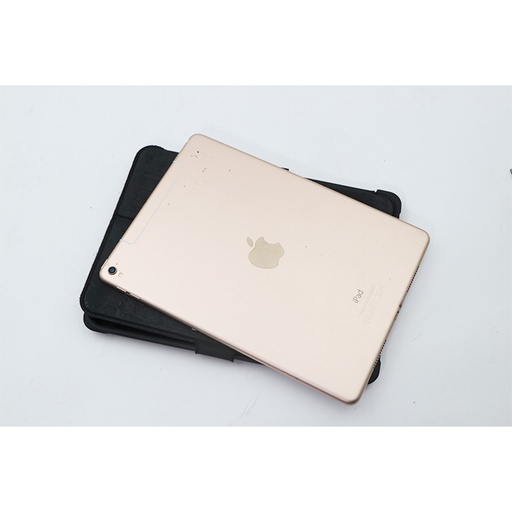 iPad Pro  9.7 Inch 128 gb Sim+ Cover Case