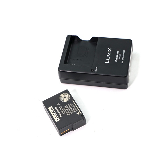 Panasonic Lumix  DE-A79 Battery Charger+ Battery