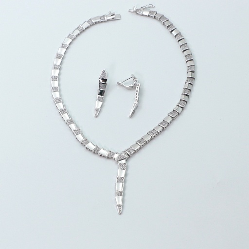 Designer Dinner Necklace Women Lady plastic Necklaces